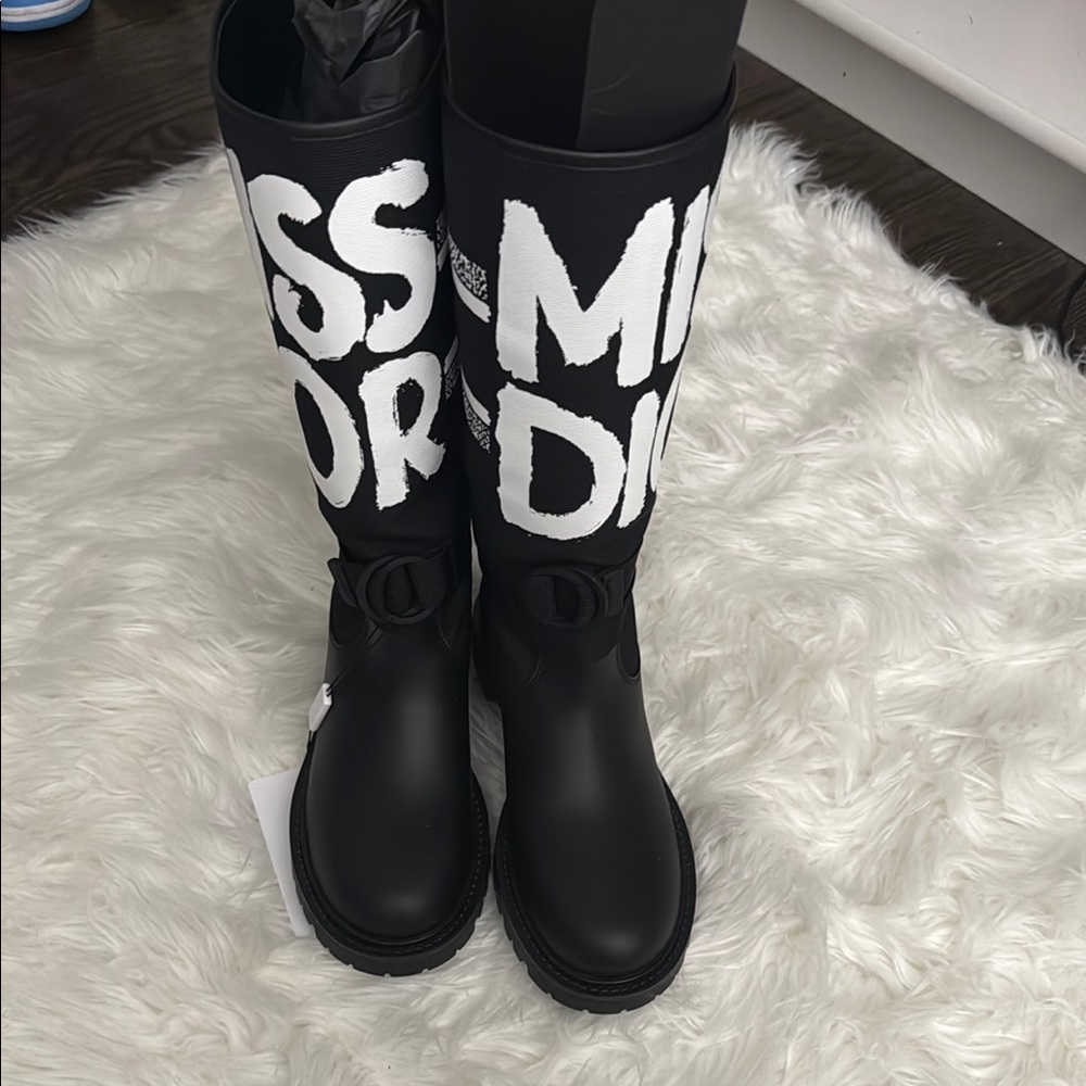 Christian Dior Black and White Graphic Boots. Size 39.5. Brand New - Picture 2 of 5